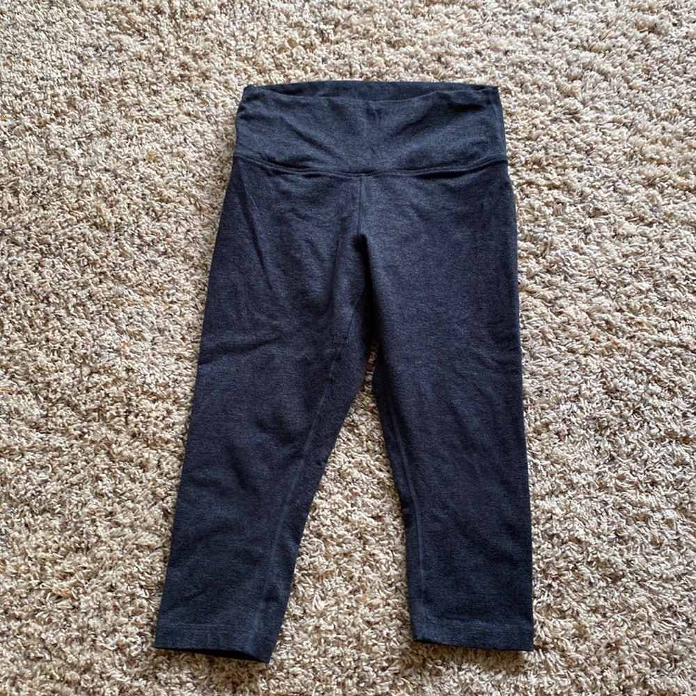 Size Med NoBull crop leggings